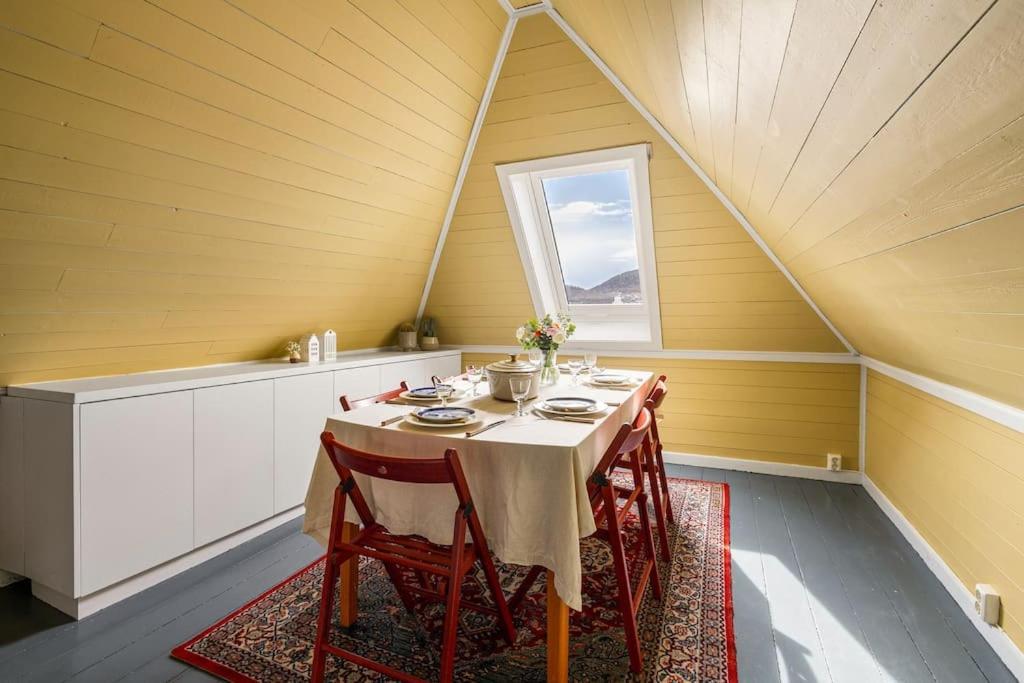 Det Lille Rode Huset Ved Floibanen Villa Bergen Esterno foto