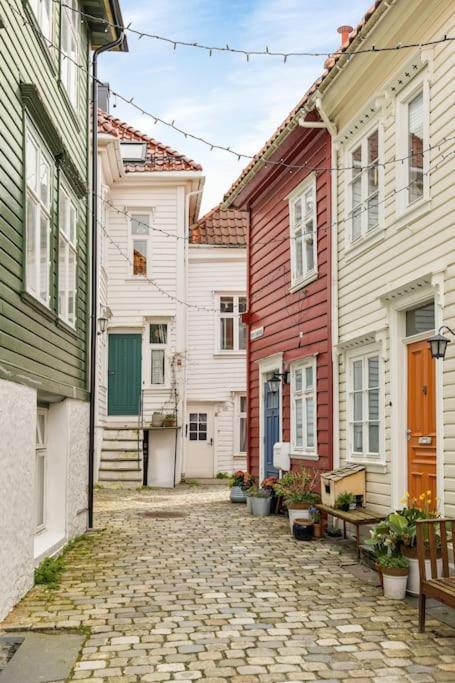 Det Lille Rode Huset Ved Floibanen Villa Bergen Esterno foto