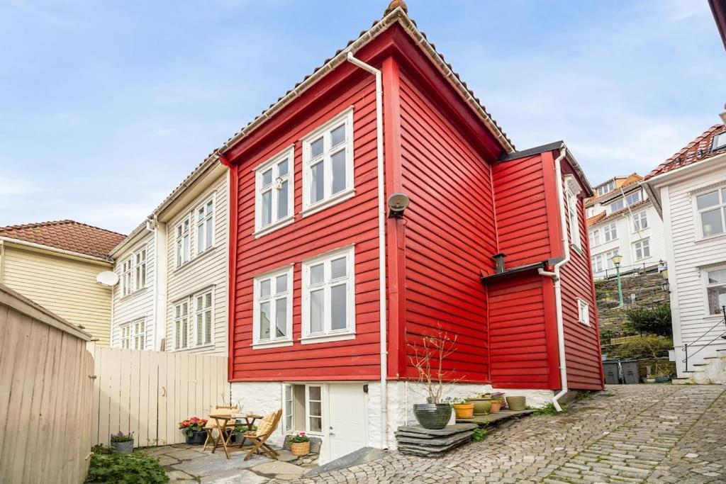 Det Lille Rode Huset Ved Floibanen Villa Bergen Esterno foto